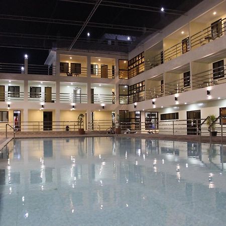 La Primera Grande Beach Resort Roxas  외부 사진