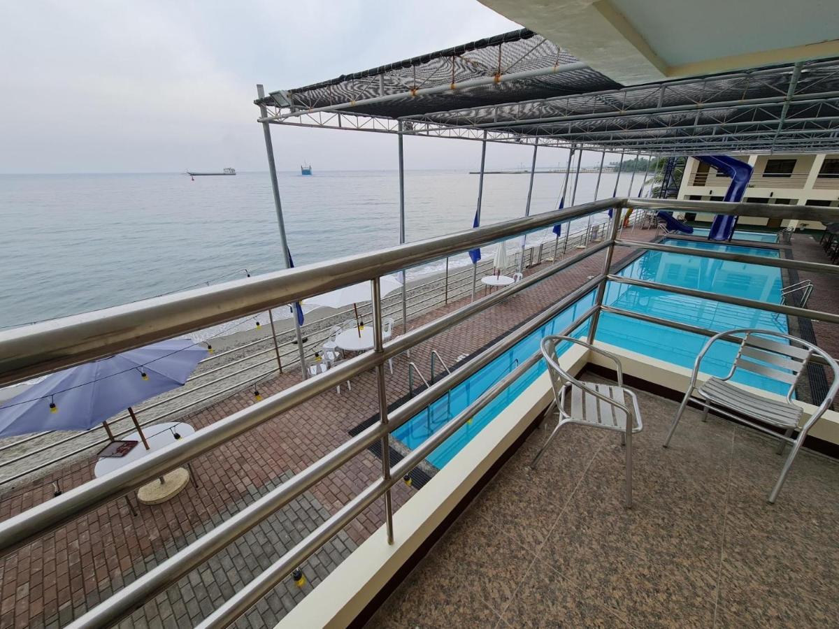 La Primera Grande Beach Resort Roxas  외부 사진